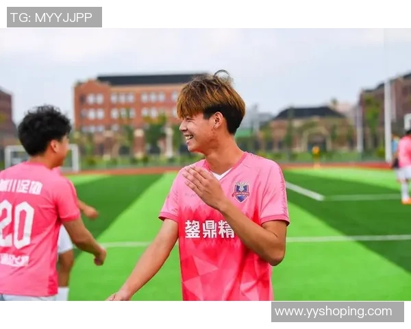 十月三号精彩足球比赛直播全程回顾与精彩瞬间分享